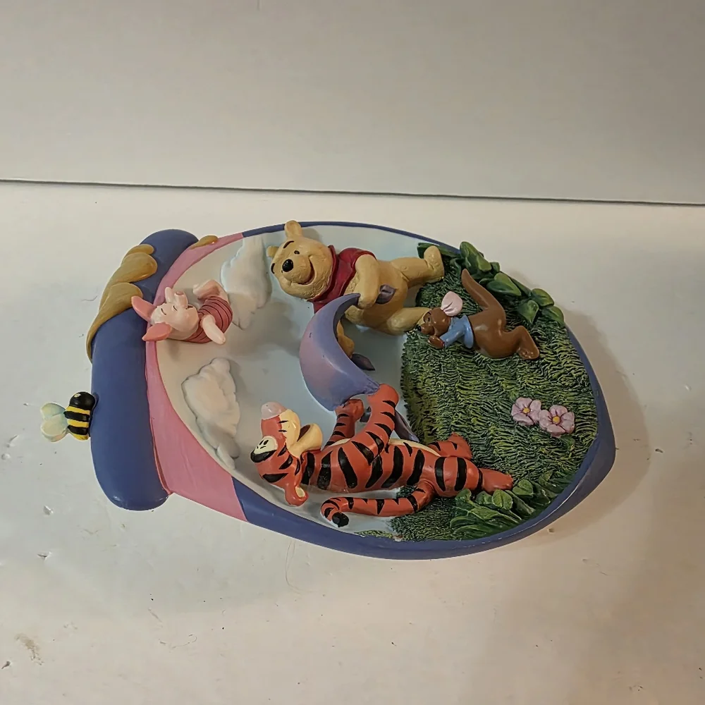 Disney 3D Hip Hip Poohray Decorative Plate Resin Bradford Exchange